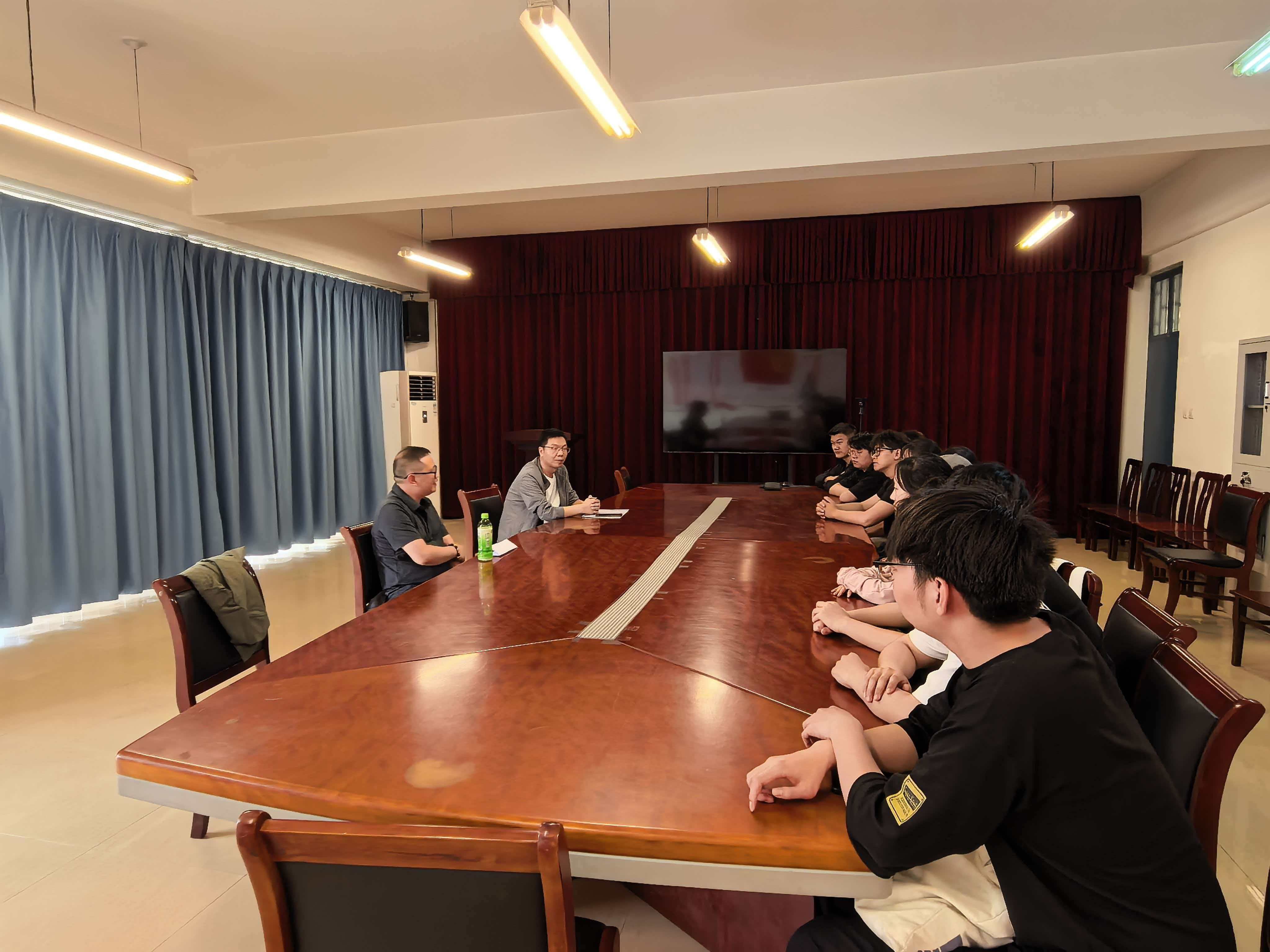 5682f6216984d2726d85966d5b05278b